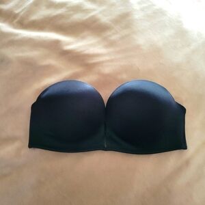 ❤️Victoria's Secret Bombshell Strapless Bra💙